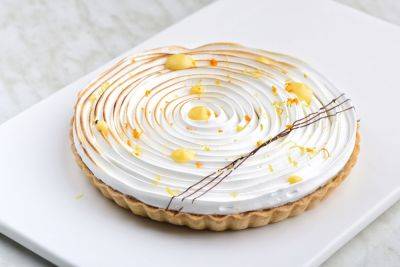 This Pastry Chef's Brilliant Trick Makes Frosting Cakes and Tarts Easier - bhg.com - France - city New York