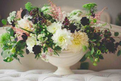 Making family gatherings more memorable with seasonal flower arrangements - growingfamily.co.uk