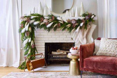 How to Decorate for the Holidays Without It Looking Cheesy - thespruce.com - New York