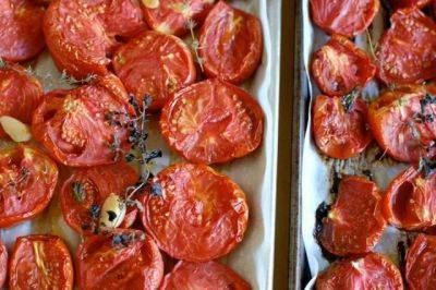 Herbed roasted tomatoes to freeze, with alana chernila - awaytogarden.com - India - state Massachusets