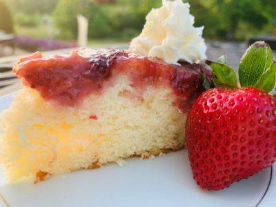 Strawberry Lemon Upside Down Cake - hgic.clemson.edu